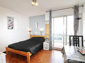 Studio rénové avec wifi, balcon et climatisation à Balaruc-les-Bains - FR-1-553-53